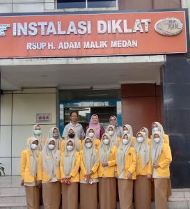 Read more about the article Penyerahan Mahasiswa Praktek Kerja Lapangan 3 di RSUP Adam Malik Medan