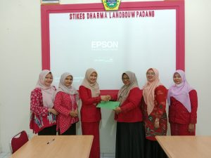 Read more about the article Serah Terima Hasil Audit Mutu Internal Program Studi S1 Administrasi Rumah Sakit