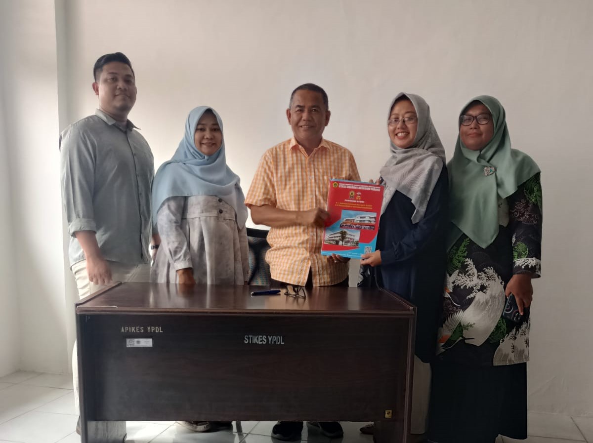 Read more about the article Serah Terima Hasil Audit Mutu Internal Unit SDM & Umum